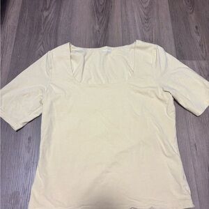 Old Navy Women's Yellow Tee Large